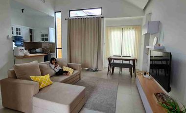 Disewakan Rumah 65/210 Full Furnished dekat Paramount School Sukatani Palembang