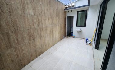 Rumah Unfurnished Lingkungan Tenang Disewakan, di Denpasar Utara Area