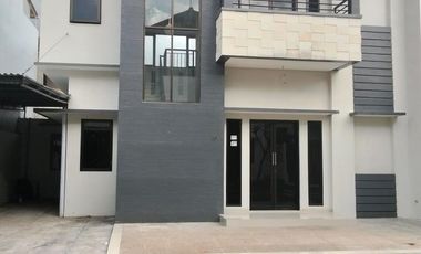 Rumah Unfurnished Lingkungan Tenang Disewakan, di Denpasar Utara Area