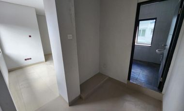 Rumah Unfurnished Lingkungan Tenang Disewakan, di Denpasar Utara Area
