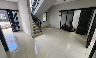 Rumah Unfurnished Lingkungan Tenang Disewakan, di Denpasar Utara Area