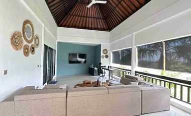Luxury Vila Freehold  6 bedroom furnished view cantik di Nusa Dua