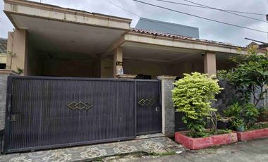 Dijual Cepat Rumah Semi Furnish Siap Huni dekat dengan Summarecon Bekasi