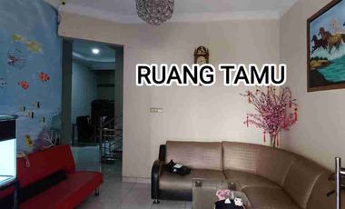 Dijual rumah  4 lantai 4+1  kamar tidur lokasi strategis dekat dari pusat perbelanjaan, tempat wisata dan kuliner di pedemangan jakarta utara
