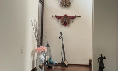 RUMAH IMPIAN 2 LANTAI MINIMALIS MODERN SEMI FURNISHED NYAMAN SIAP HUNI DI BATUNUNGGAL BANDUNG