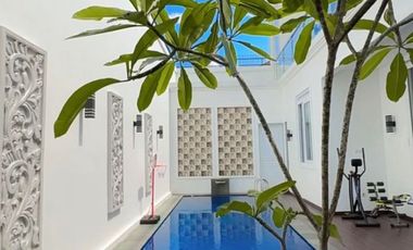 RUMAH KEREN 2 LANTAI MINIMALIS MODERN NYAMAN SIAP HUNI DI BATUNUNGGAL BANDUNG