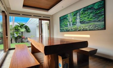 RUMAH BAGUS 2 LANTAI MINIMALIS MODERN LINGKUNGAN NYAMAN SIAP HUNI DI BATUNUNGGAL BANDUNG