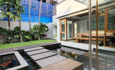 RUMAH BAGUS 2 LANTAI MINIMALIS MODERN LINGKUNGAN NYAMAN SIAP HUNI DI BATUNUNGGAL BANDUNG