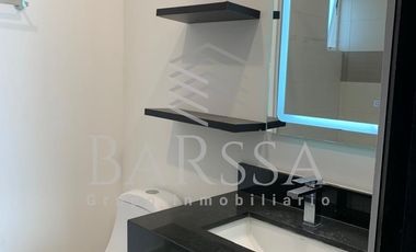 Renta Casa Puerta de Hierro 3 Niveles con Excedente de Terreno