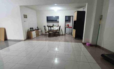 Di Jual Rumah murah 2 lt, tidak banjir dekat Mall Galaxy,di Masnaga Jakasampurna. Bekasi