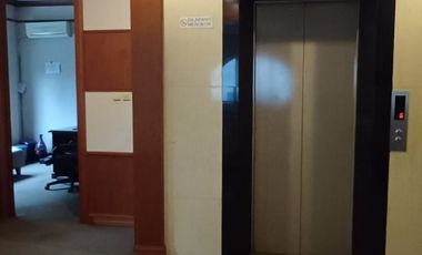 HOT SALE Gedung kantor 3 lantai + ROOFTOP Lift, Semi Furnished, SHM Di Kemang Jak Sel  CL 626