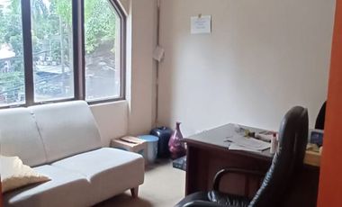 HOT SALE Gedung kantor 3 lantai + ROOFTOP Lift, Semi Furnished, SHM Di Kemang Jak Sel  CL 626