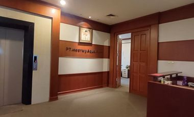 HOT SALE Gedung kantor 3 lantai + ROOFTOP Lift, Semi Furnished, SHM Di Kemang Jak Sel  CL 626