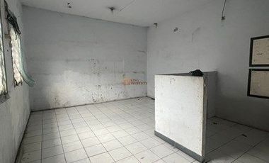 Disewa Minimal 5 Tahun Ruko Connecting Super Strategis terletak di Pinggir Jalan Meruya Utara, Dekat Puri CBD & PX Pavilion, Pasar Meruya, Jakbar