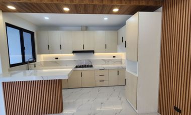 House and Lot with Pool in Angeles City (near Clark)