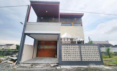 RUMAH BARU DIJUAL DI SOLO BARU DEKAT DENGAN DR OEN SOLO BARU DAN THE PARK MALL PAKUWON MALL