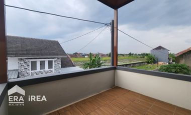 RUMAH BARU DIJUAL DI SOLO BARU DEKAT DENGAN DR OEN SOLO BARU DAN THE PARK MALL PAKUWON MALL