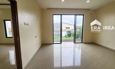 RUMAH BARU DIJUAL DI SOLO BARU DEKAT DENGAN DR OEN SOLO BARU DAN THE PARK MALL PAKUWON MALL