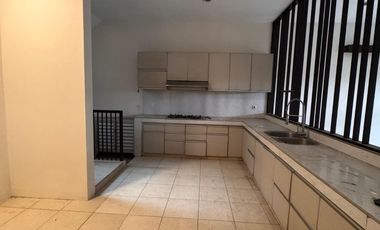 Hook Rumah Graha Family di Kawasan Elit With Perabot