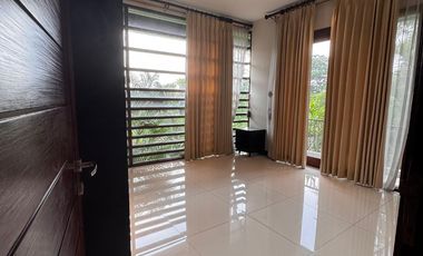 Hook Rumah Graha Family di Kawasan Elit With Perabot