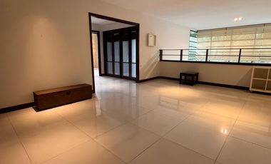 Hook Rumah Graha Family di Kawasan Elit With Perabot