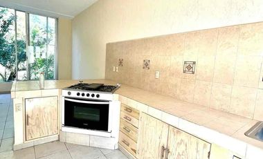 casa en renta en cuernavaca  Fracc Lomas del sol