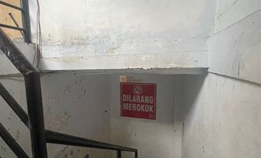 Ruko 1 1/2  Lantai Cocok untuk Kantor, Klinik, gudang atau F&B  , Disewakan Ruko 1 1/2 lantai di meruya lokasi pinggir jalan