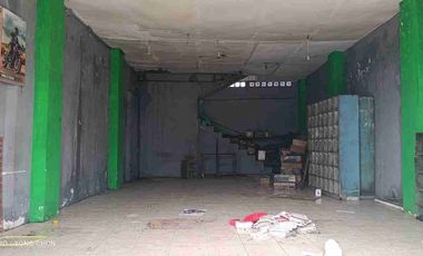 Ruko pinggir jalan raya pelabuhan