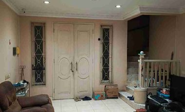 Dijual rumah bagus 2 lantai 3+1 kamar tidur di karawaci utara