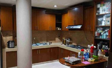 Dijual rumah bagus 2 lantai 3+1 kamar tidur di karawaci utara