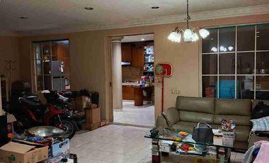 Dijual rumah bagus 2 lantai 3+1 kamar tidur di karawaci utara