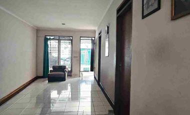 HARGA MURAH RUMAH LUAS TEPI JALAN DI CIMAHI TENGAH CIMAHI