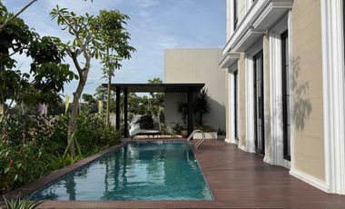 Hunian Eksklusif American Classic 3 Lantai Rooftop Dekat Tol Cijago Cibubur, Bekasi