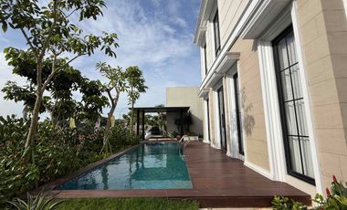 Hunian Eksklusif American Classic 3 Lantai Rooftop Dekat Tol Cijago Cibubur, Bekasi