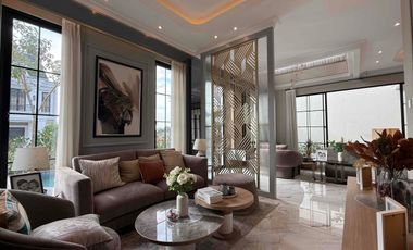 Hunian Eksklusif American Classic 3 Lantai Rooftop Dekat Tol Cijago Cibubur, Bekasi