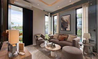 Hunian Eksklusif American Classic 3 Lantai Rooftop Dekat Tol Cijago Cibubur, Bekasi