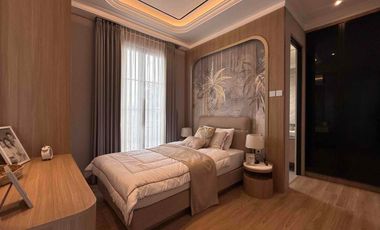 Hunian Eksklusif American Classic 3 Lantai Rooftop Dekat Tol Cijago Cibubur, Bekasi