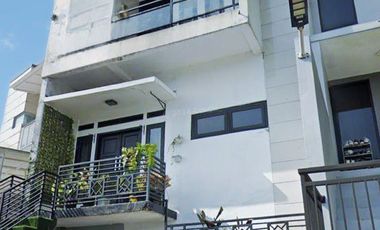MURAH Rumah Minimalis 3 Lantai Cigadung Bandung Utara