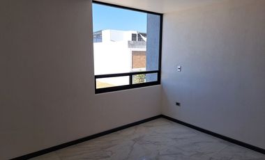 Preciosa casa de 3 recámaras en Punta del Sol Residencial cerca de CU y CU2