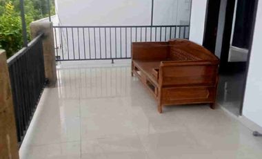 dijual rumah semi villa kawasan taman mumbul Nusa dua