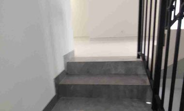 Rumah Baru 3Lantai Classic Modern, GRaha Family 4M-an