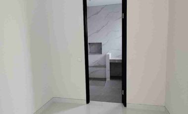 Rumah Baru 3Lantai Classic Modern, GRaha Family 4M-an