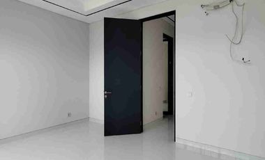 Rumah Baru 3Lantai Classic Modern, GRaha Family 4M-an