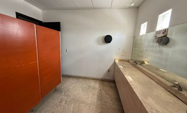 EDIFICIO EN VENTA ZONA GALERIAS SERDAN