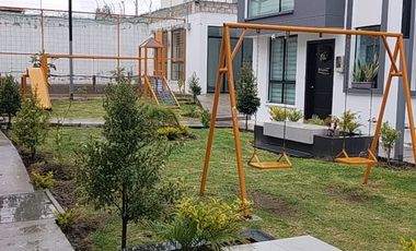 VENTA Casa Conjunto Seguro Tres Dormitorios San Juan de Calderón