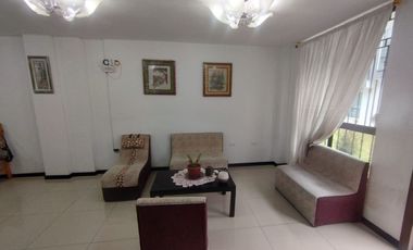 VENTA Casa Conjunto Seguro Tres Dormitorios San Juan de Calderón