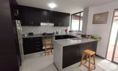 VENTA Casa Conjunto Seguro Tres Dormitorios San Juan de Calderón