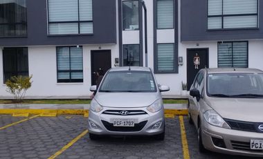 VENTA Casa Conjunto Seguro Tres Dormitorios San Juan de Calderón