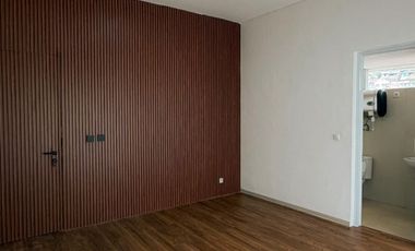 RUMAH KOKOH NYAMAN MINIMALIS MODERN SEMI FURNISHED  2 LANTAI SIAP HUNI DI AWILIGAR BANDUNG