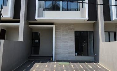 CEPAATT RUMAH BAGUS NYAMAN TERAWAT 2 LANTAI SIAP HUNI DI BATUNUNGGAL BANDUNG